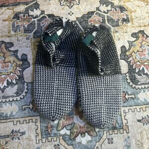 Bombas Socks Slippers Slip On Fur Lined House Warm Size Medium Snow Comfy